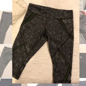LuluLemon Capri Leggings